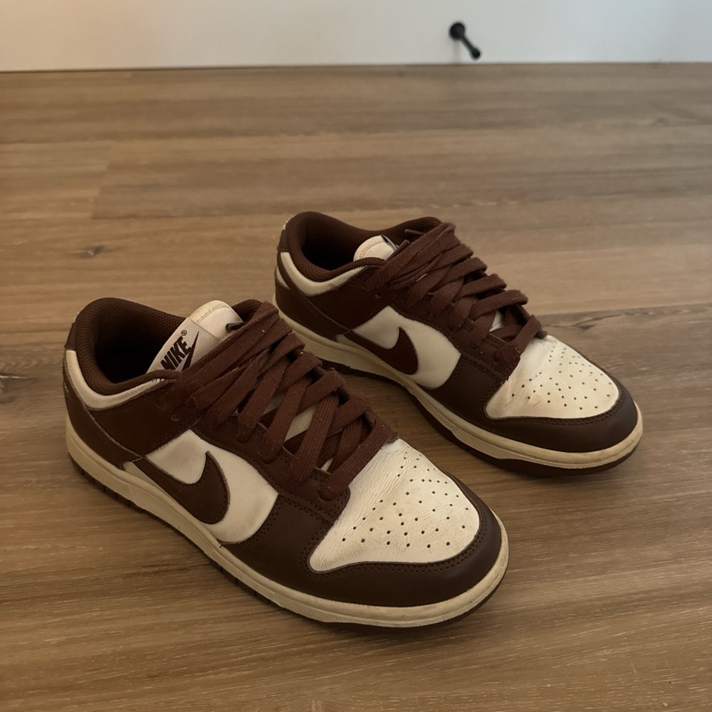 Nike Men's Chocolate Brown and Cream Sneakers